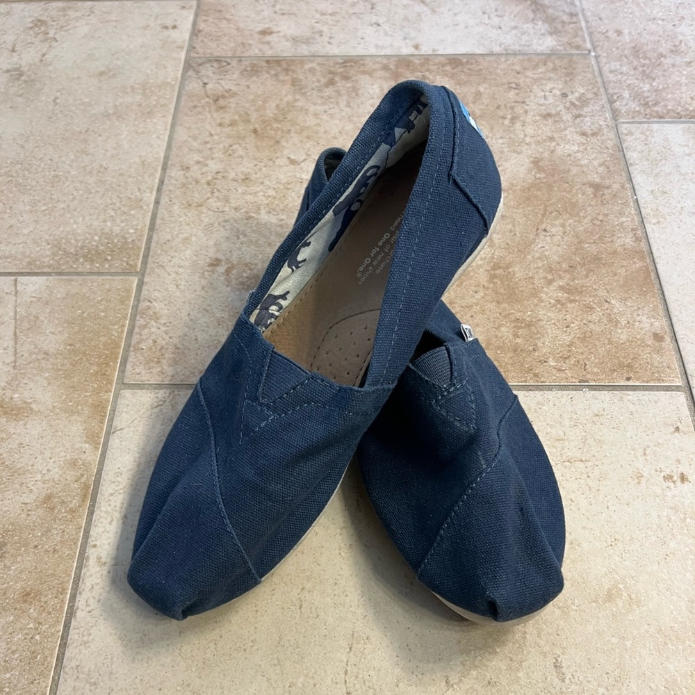 Classic Navy Canvas Slip-On Toms